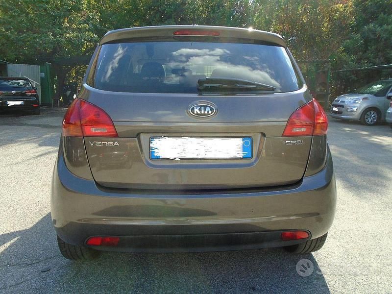 Usata Kia Venga 127 CV (93 kW) 2014 Marrone Utilitaria
