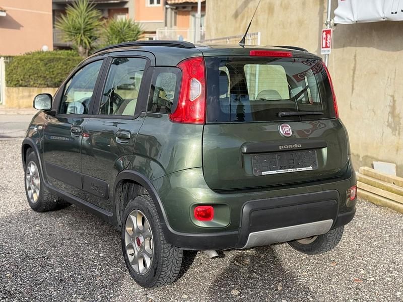 Usata Fiat Panda 4x4 S 75 CV (55 kW) 2013 Verde Utilitaria