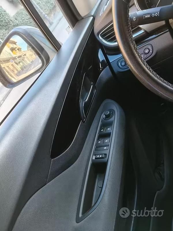 Usata Opel Mokka 115 CV (84 kW) 2016 Grigio SUV