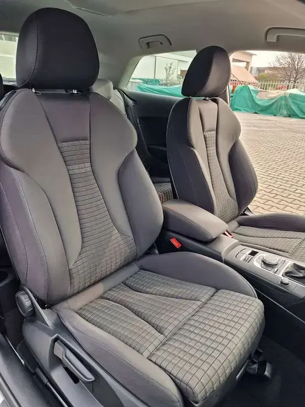 Usata Audi A3 Ambition 105 CV (77 kW) 2013 Berlina
