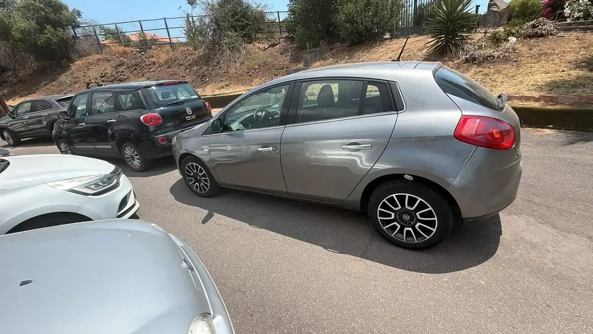 Usata Fiat Bravo 120 CV (88 kW) 2012 Argento Utilitaria