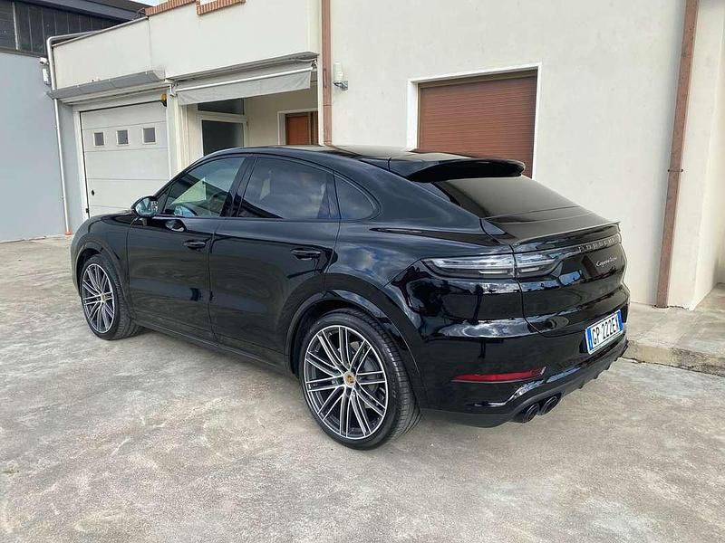 Usata Porsche Cayenne Coupe 549 CV (403 kW) 2020 Nero Coupé