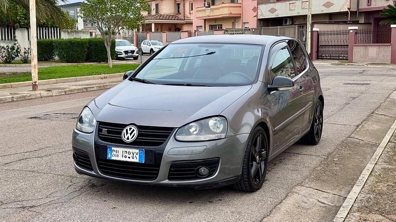 Grigio Usata 2008 VW Golf GT Tre volumi | 5000 € (Buon prezzo) - Immagine 1/4