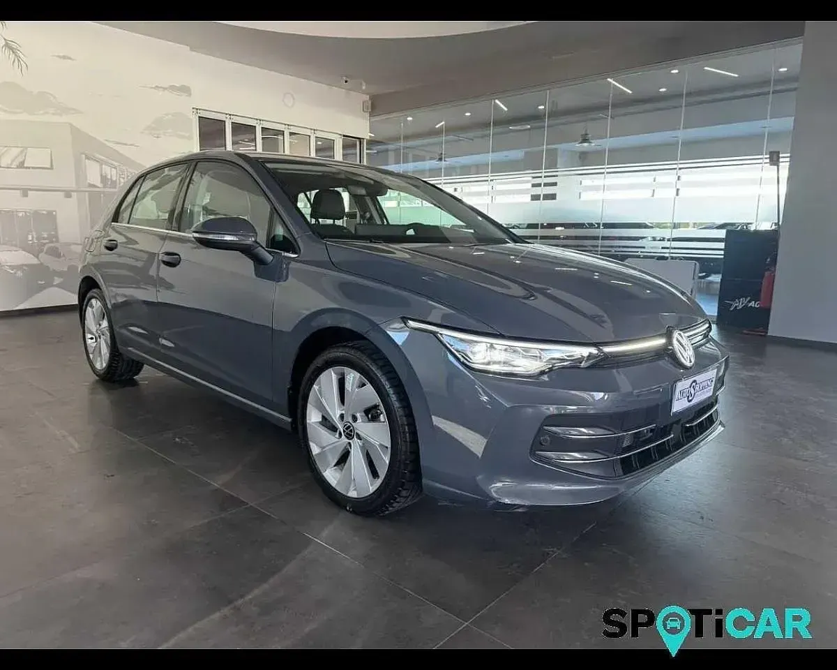 Usata VW Golf VIII Style 150 CV (110 kW) 2025 Grigio Berlina