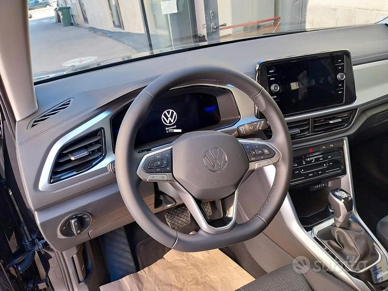 Usata VW T-Roc Life 150 CV (110 kW) 2024 Grigio SUV