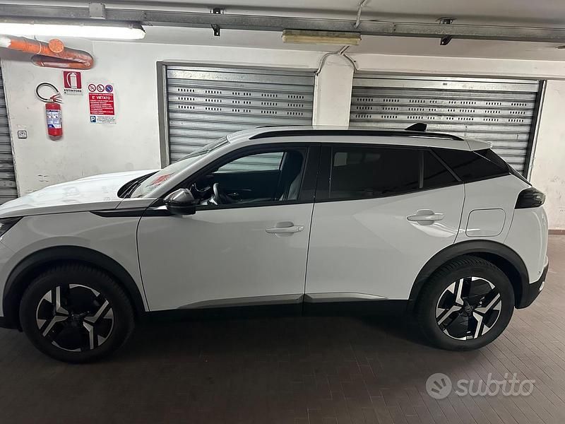 Usata Peugeot 2008 130 CV (95 kW) 2024 Bianco SUV
