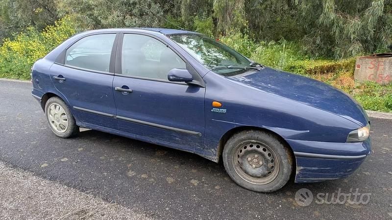 Begagnad Fiat Brava 65 HK (47 kW) 2000 Halvkombi