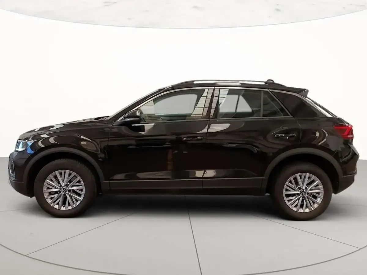 Usata VW T-Roc Life 150 CV (110 kW) 2025 Deep black perlato SUV
