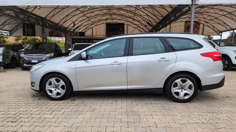Begagnad Ford Focus 120 HK (88 kW) 2016 Grå Kombi