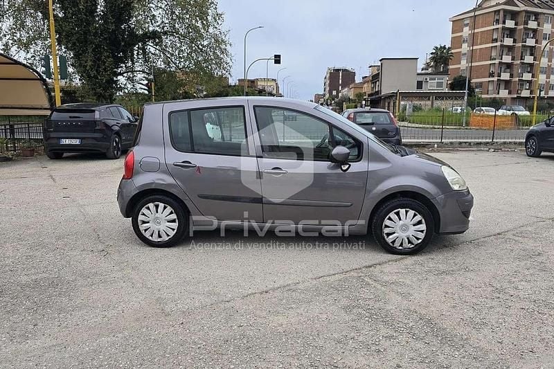 Usata Renault Modus 75 CV (55 kW) 2011 Grigio Monovolume