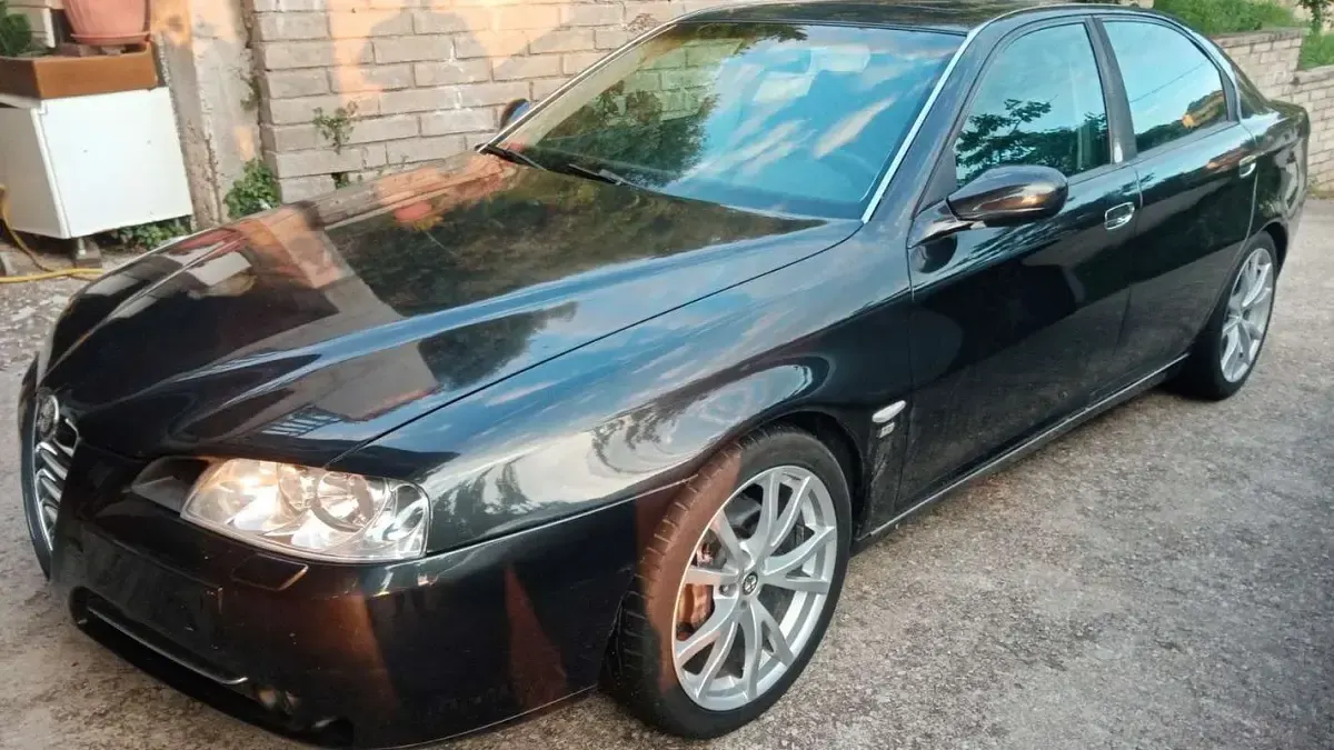 Usata Alfa Romeo 166 Ti 239 CV (175 kW) 2006 Berlina