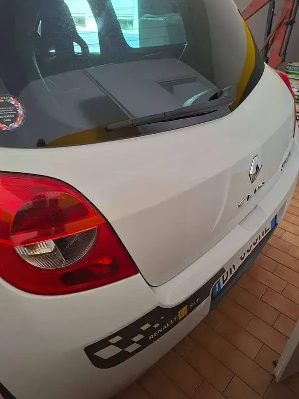 Usata Renault Clio R.S. R.S. 197 CV (144 kW) 2008 Utilitaria