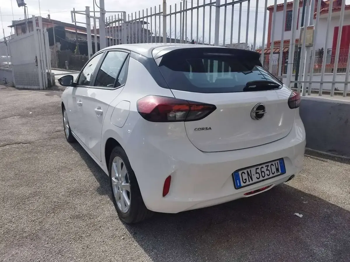Usata Opel Corsa 75 CV (55 kW) 2023 Bianco Utilitaria