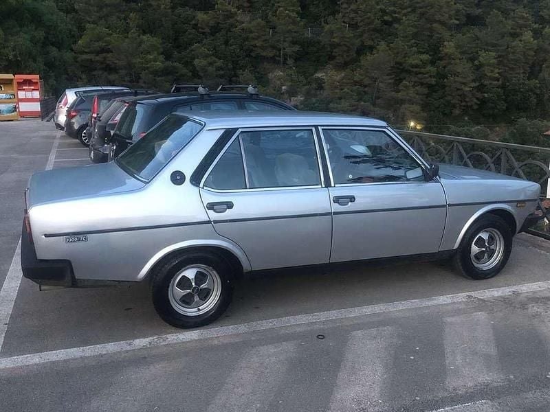 Usata Fiat 131 77 CV (56 kW) 1979 Argento Berlina