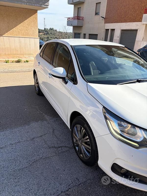 Usata Citroën C4 2018 Bianco Berlina