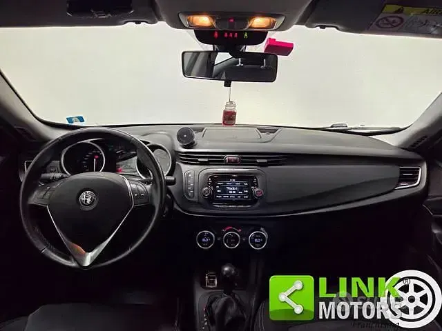 Usata Alfa Romeo Giulietta Super 120 CV (88 kW) 2016 Bianco Utilitaria