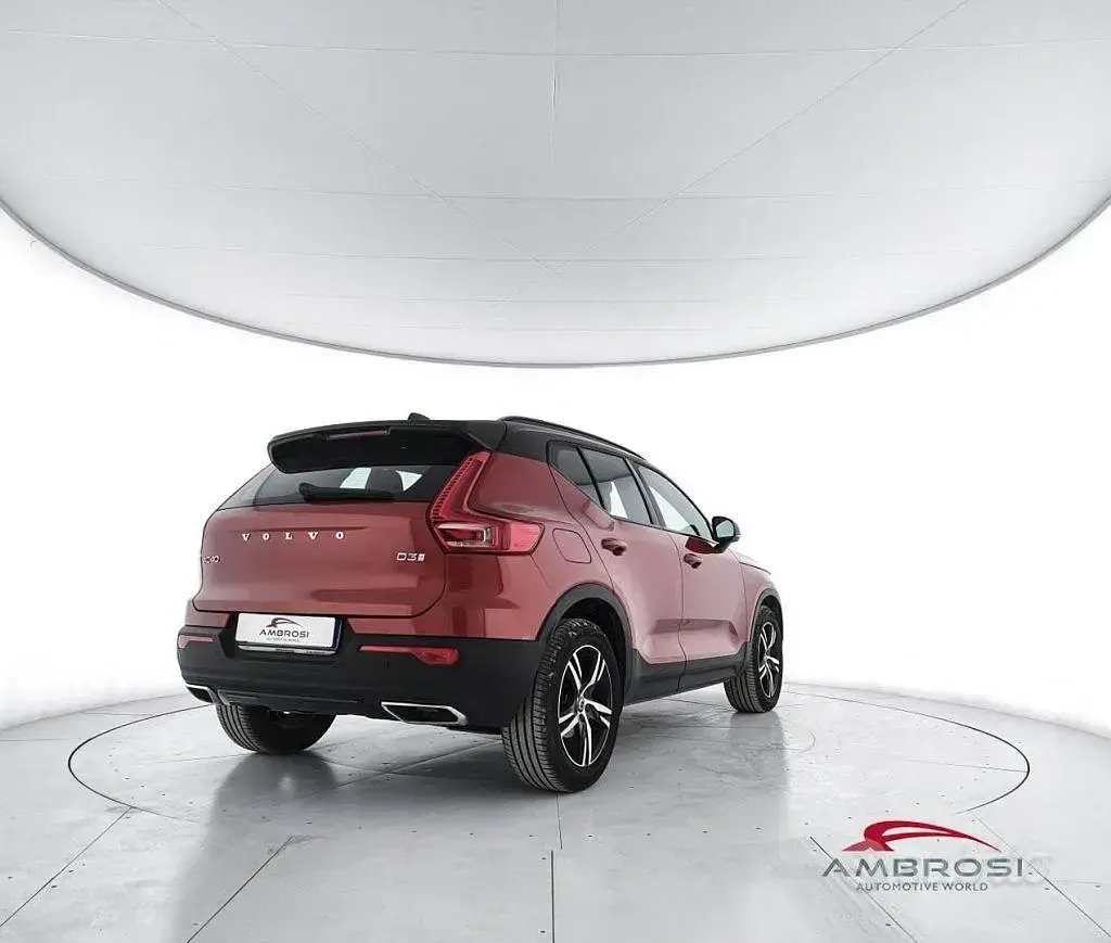Usata Volvo XC40 R-Design 150 CV (110 kW) 2019 Rosso SUV