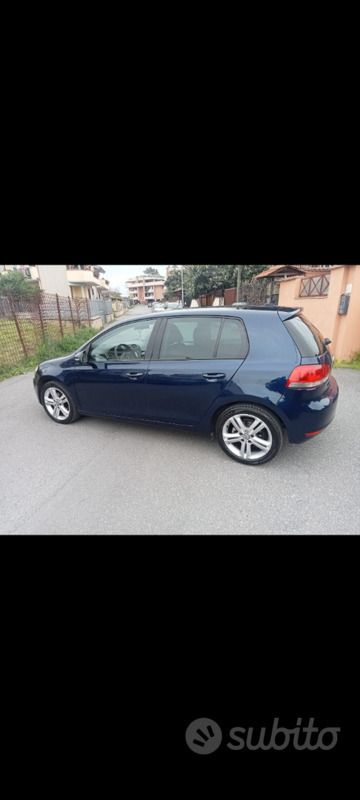 Usata VW Golf VI Comfortline 105 CV (77 kW) 2011 Blu Utilitaria