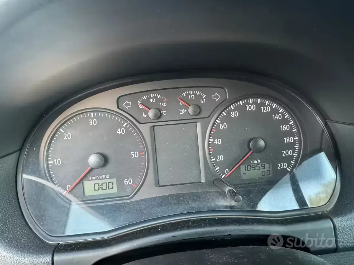 Usata VW Polo 75 CV (55 kW) 2006 Bluazzurro Utilitaria