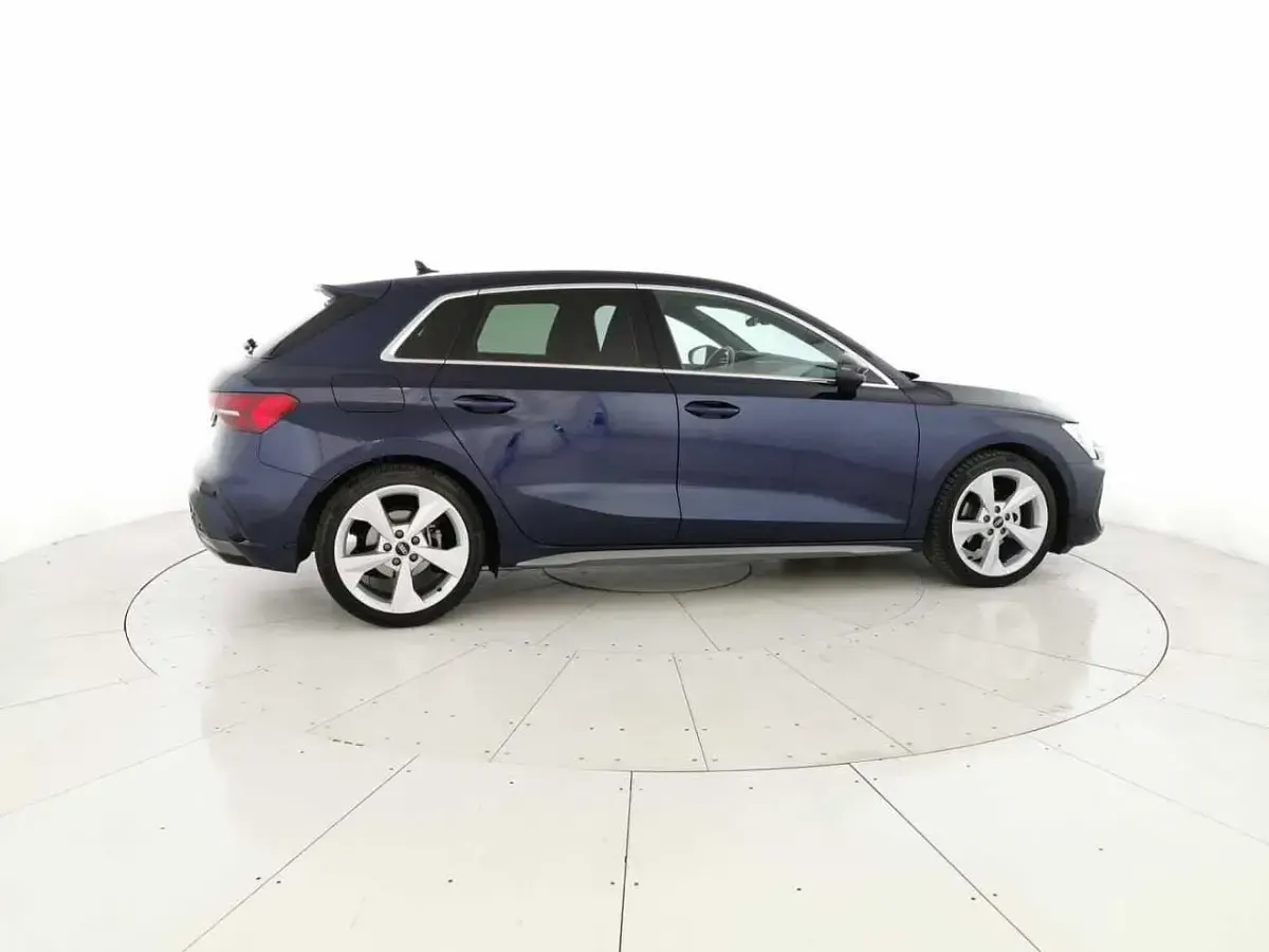 Usata Audi A3 S-Line 150 CV (110 kW) 2024 Blu Berlina