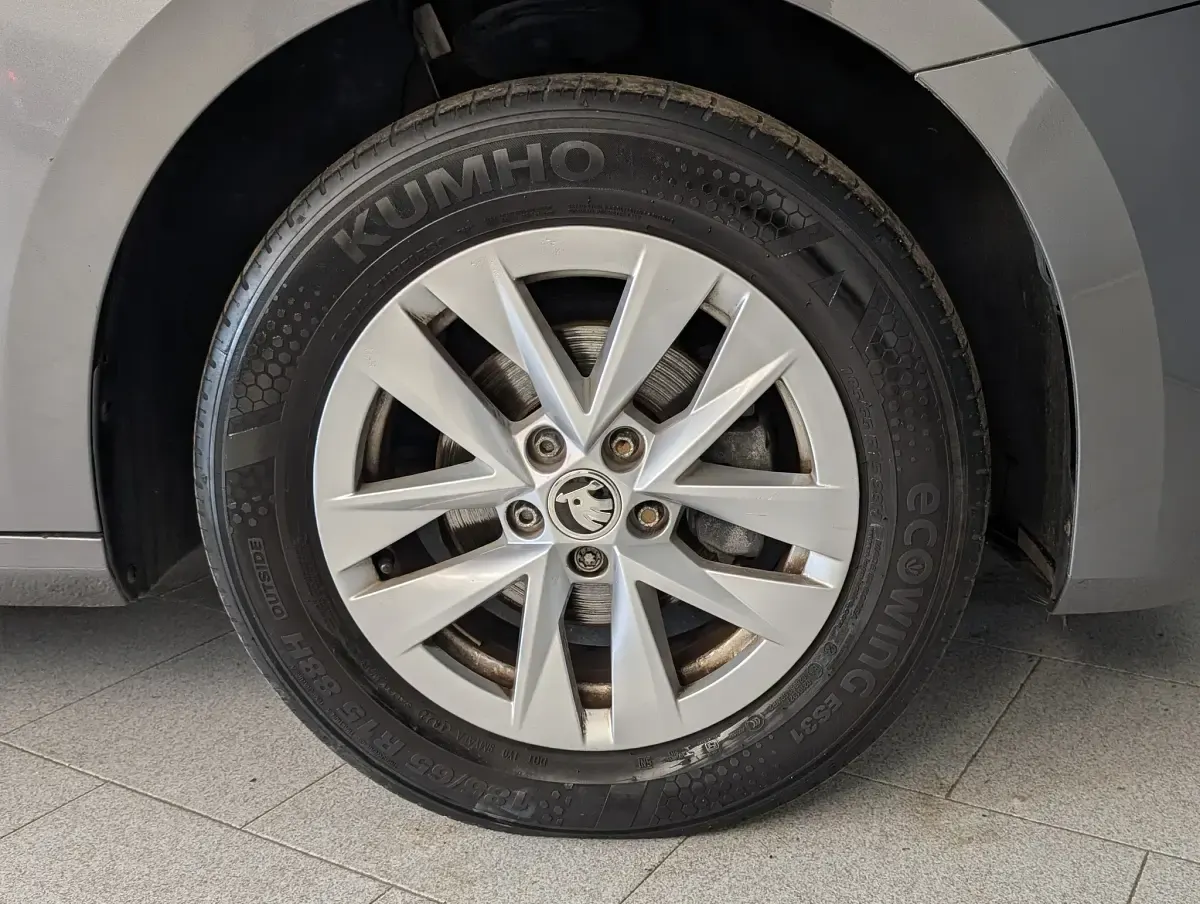 Usata Skoda Fabia Ambition 80 CV (58 kW) 2023 Grigio Utilitaria
