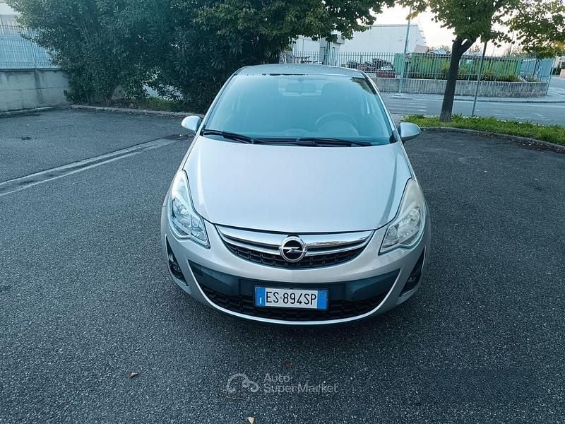 Usata Opel Corsa 86 CV (63 kW) 2013 Grigio Berlina