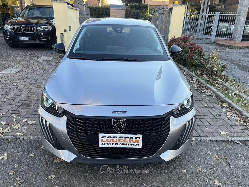 Grigio Usata 2024 Peugeot 208 Active Due volumi | 14.900 € (Buon prezzo) - Immagine 1/4