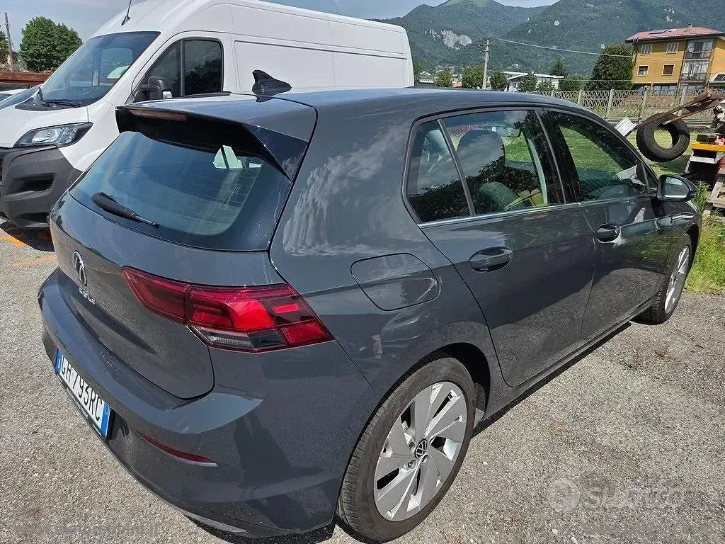 Usata VW Golf VIII Style 150 CV (110 kW) 2022 Nero Berlina