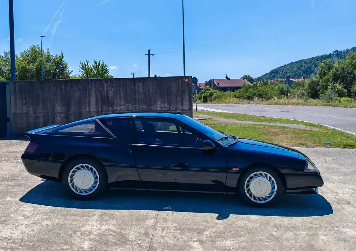 Usata Renault Alpine V6 185 CV (136 kW) 1990 Nero Coupé