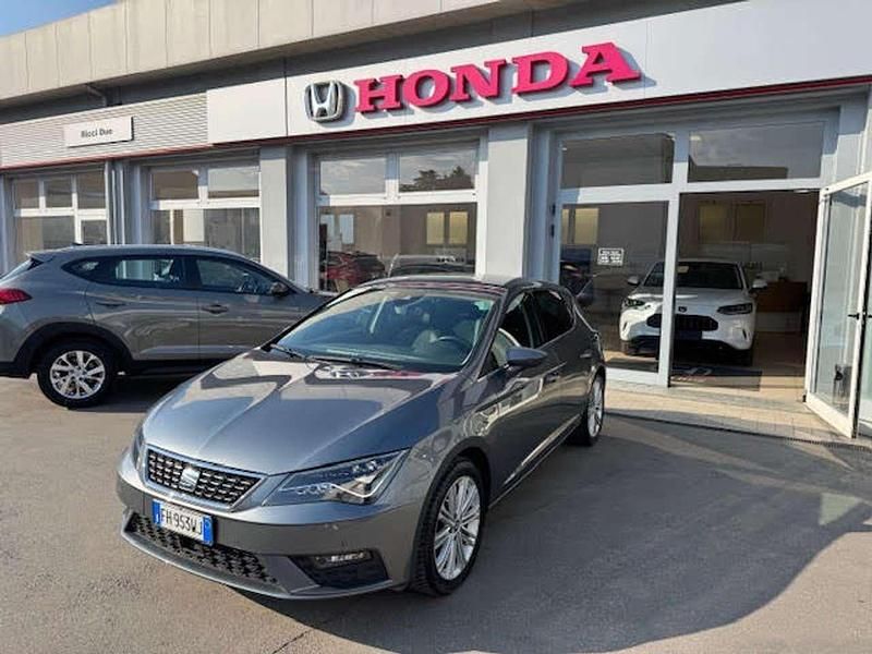 Usata Seat Leon 116 CV (85 kW) 2017 Grigio Berlina