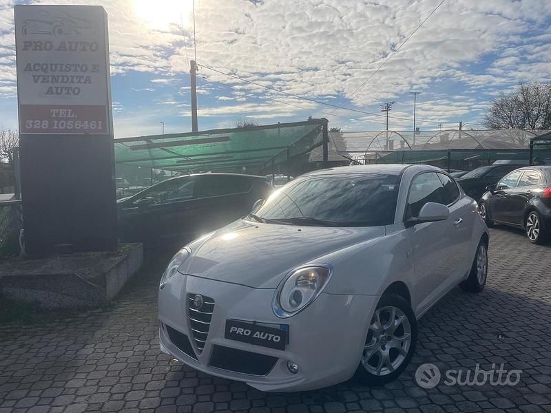 Beige Usata 2010 Alfa Romeo MiTo Distinctive Due volumi | 5299 € (Ottimo prezzo) - Immagine 1/4