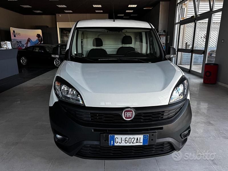 Usata Fiat Doblò Business 105 CV (77 kW) 2022 Bianco Monovolume