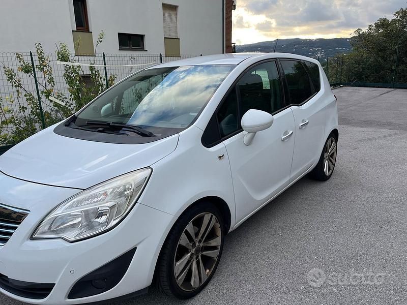 Usata Opel Meriva 120 CV (88 kW) 2011 Bianco Monovolume