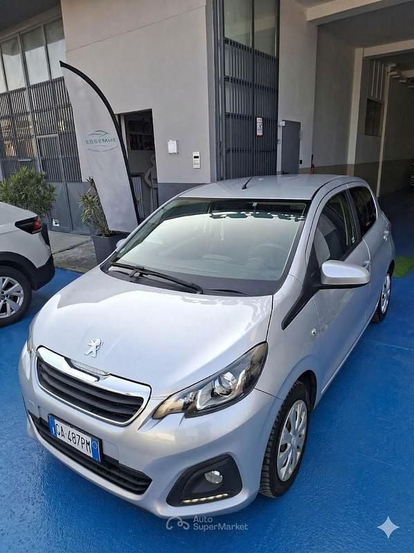 Usata Peugeot 108 Allure 72 CV (52 kW) 2020 Argento Utilitaria