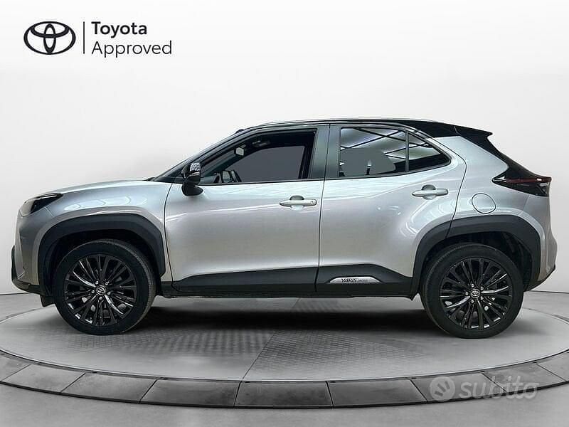 Usata Toyota Yaris Cross 116 CV (85 kW) 2021 Argento SUV