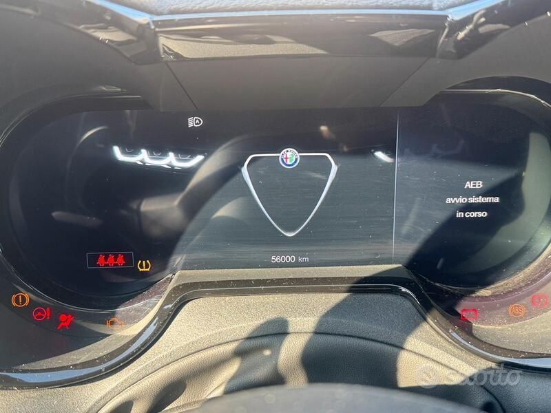 Usata Alfa Romeo Tonale Edizione Speciale 131 CV (96 kW) 2022 Rosso SUV