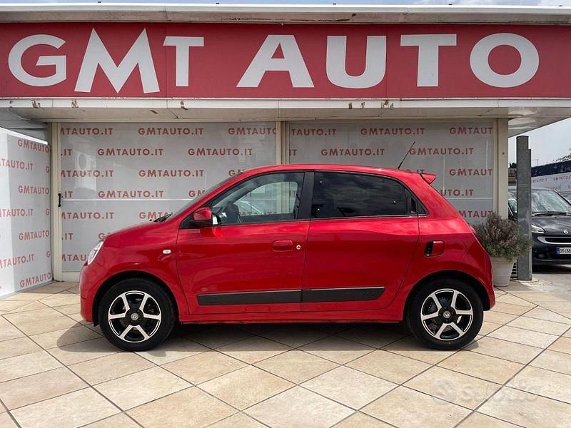 Usata Renault Twingo LIMITED 69 CV (50 kW) 2021 Rosso Utilitaria