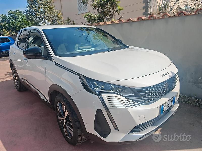 Usata Peugeot 3008 Allure 130 CV (95 kW) 2023 Bianco SUV