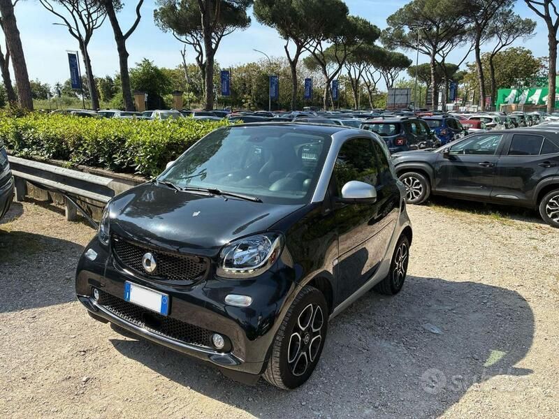 Nero Usata 2018 Smart ForTwo Coupé Passion Due volumi | 11.900 € (Ottimo prezzo) - Immagine 1/4