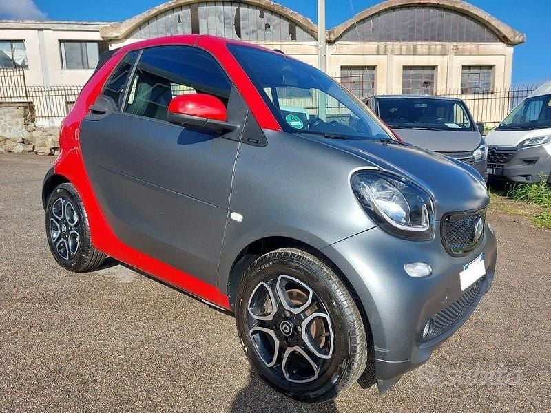Usata Smart ForTwo Cabrio 90 CV (66 kW) 2017 Grigio Cabrio
