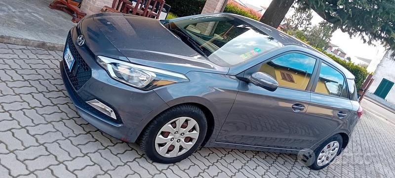 Usata Hyundai i20 2018 Grigio Berlina