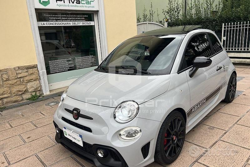 Grigio Usata 2020 Abarth 595 Esseesse Due volumi | 20.900 € (Buon prezzo) - Immagine 1/4