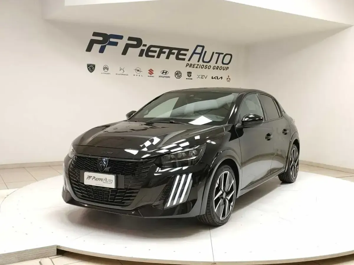 Usata Peugeot 208 GT 101 CV (74 kW) 2024 Utilitaria
