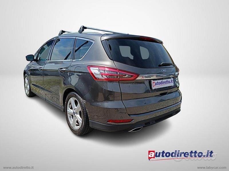 Usata Ford S-MAX Titanium 180 CV (132 kW) 2016 Grigio Monovolume