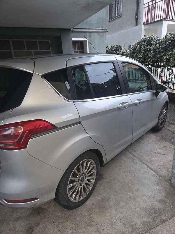 Usata Ford B-MAX Titanium 95 CV (69 kW) 2013 Monovolume