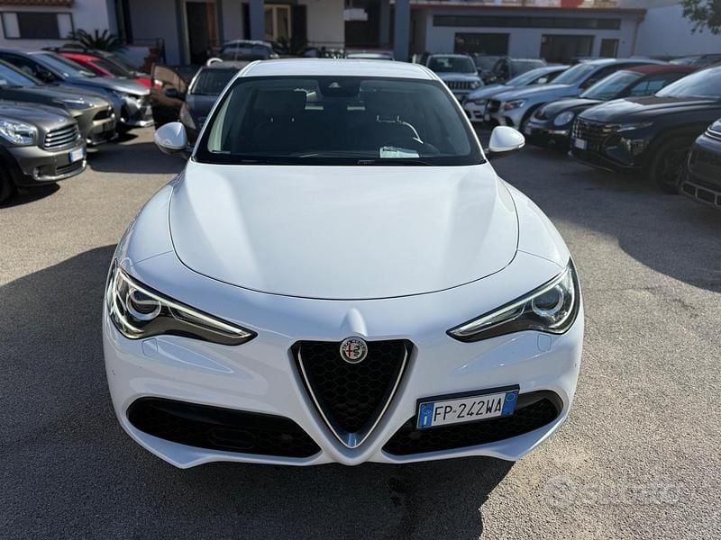 Usata Alfa Romeo Stelvio 190 CV (139 kW) 2018 Bianco SUV