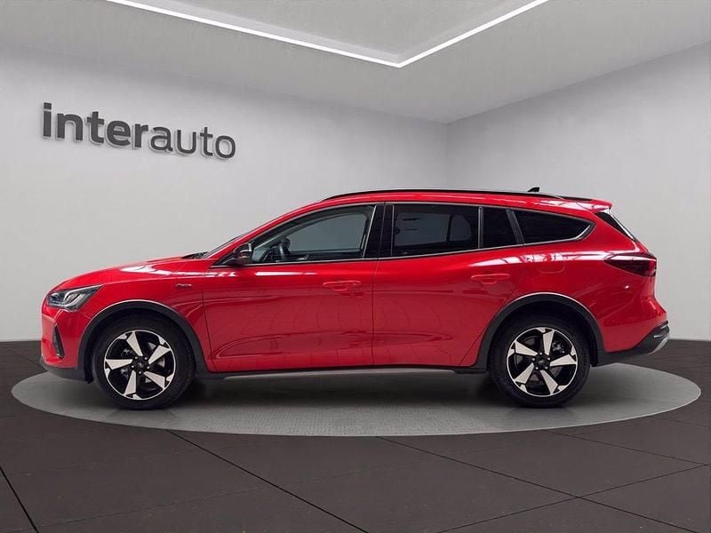 Usata Ford Focus Active 125 CV (91 kW) 2022 Race red Station wagon