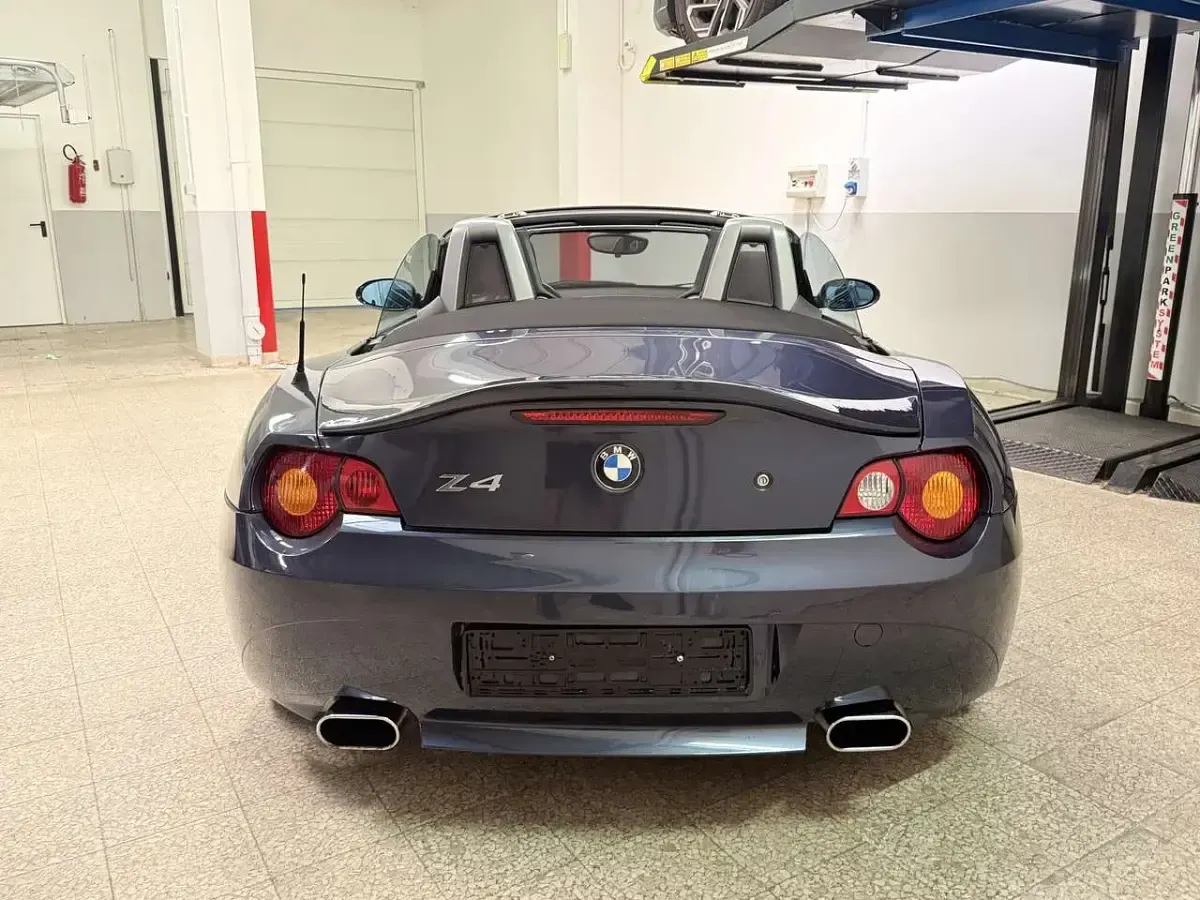 Usata BMW Z4 170 CV (125 kW) 2004 Blu/azzurro Cabrio