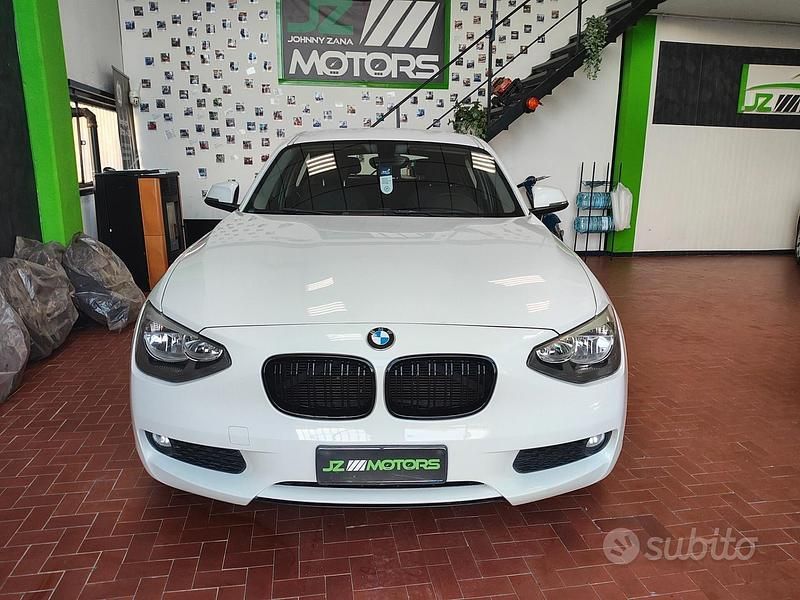 Usata BMW 118 143 CV (105 kW) 2011 Bianco Utilitaria