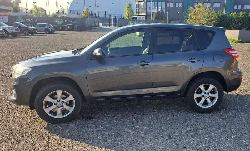 Usata Toyota RAV4 150 CV (110 kW) 2011 Grigio SUV